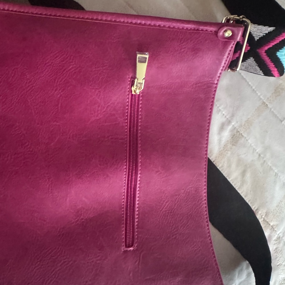 Chic Fuchsia Crossbody Bag